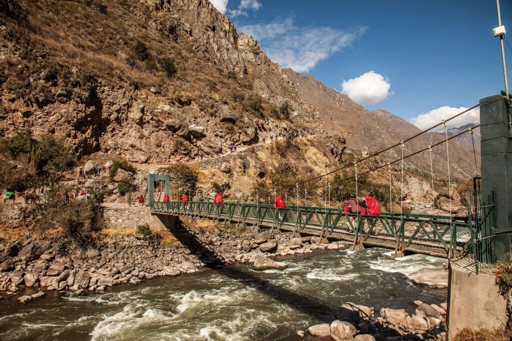 A bridge at the start of the inca trail