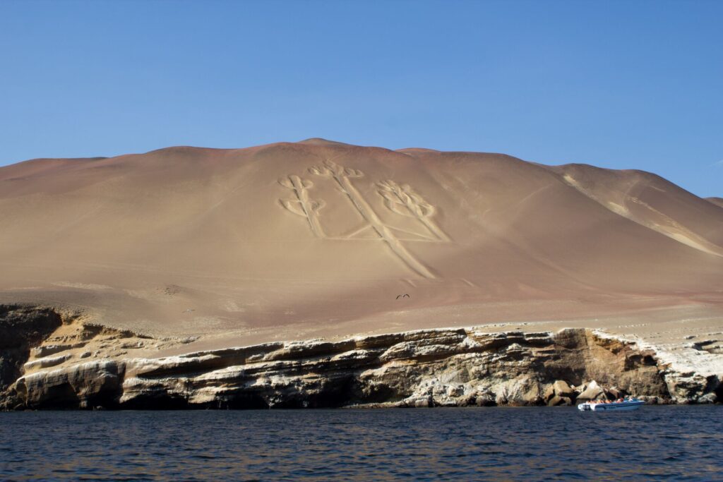 Paracas Peninsula - Pisco Bay - Paracas Candelabra