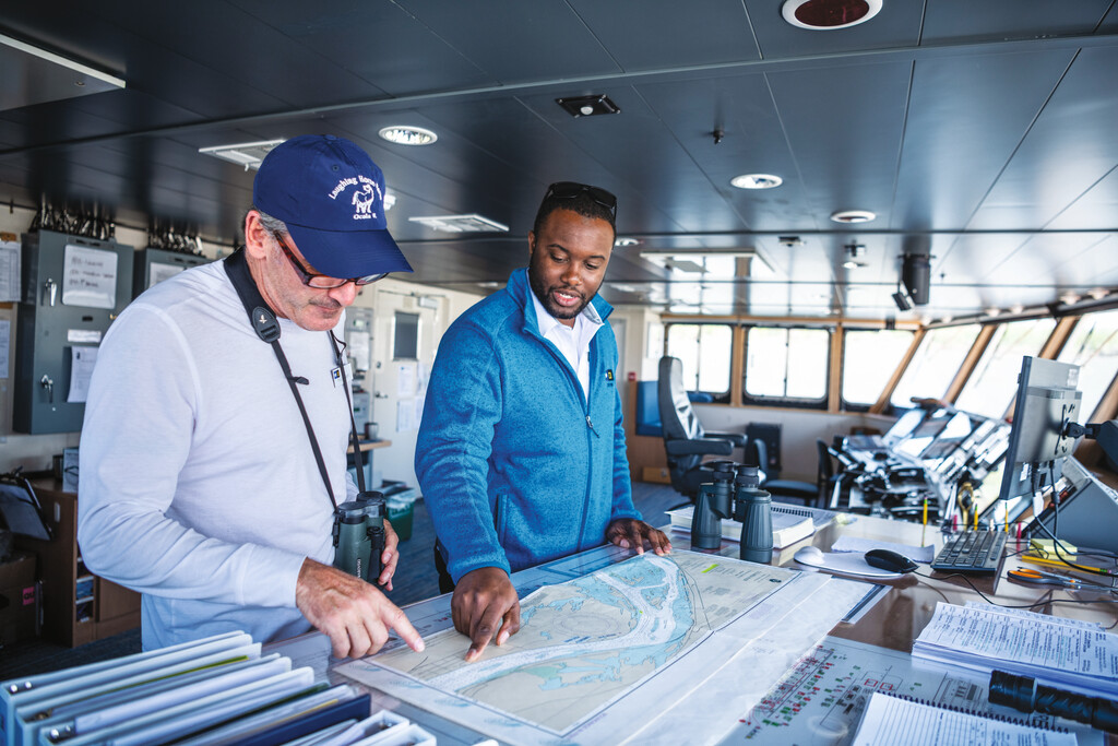 Medium RGB LEX Ship NG Quest Interior Bridge DV051