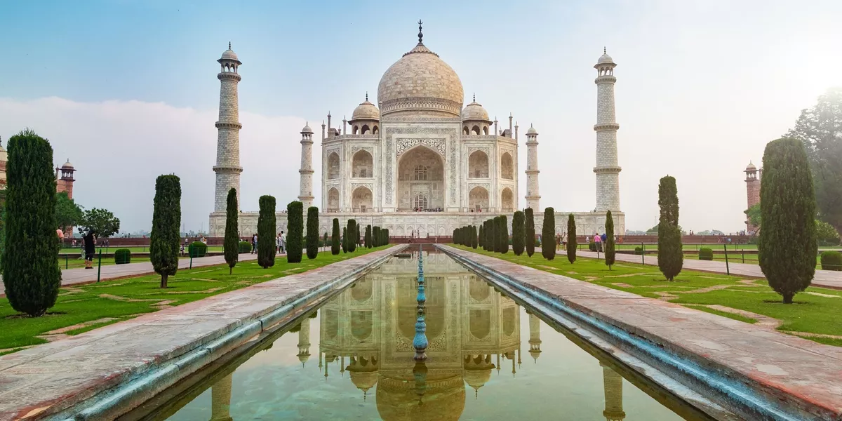 India Agra Taj Mahal Front View Reflected On The Reflection Pool