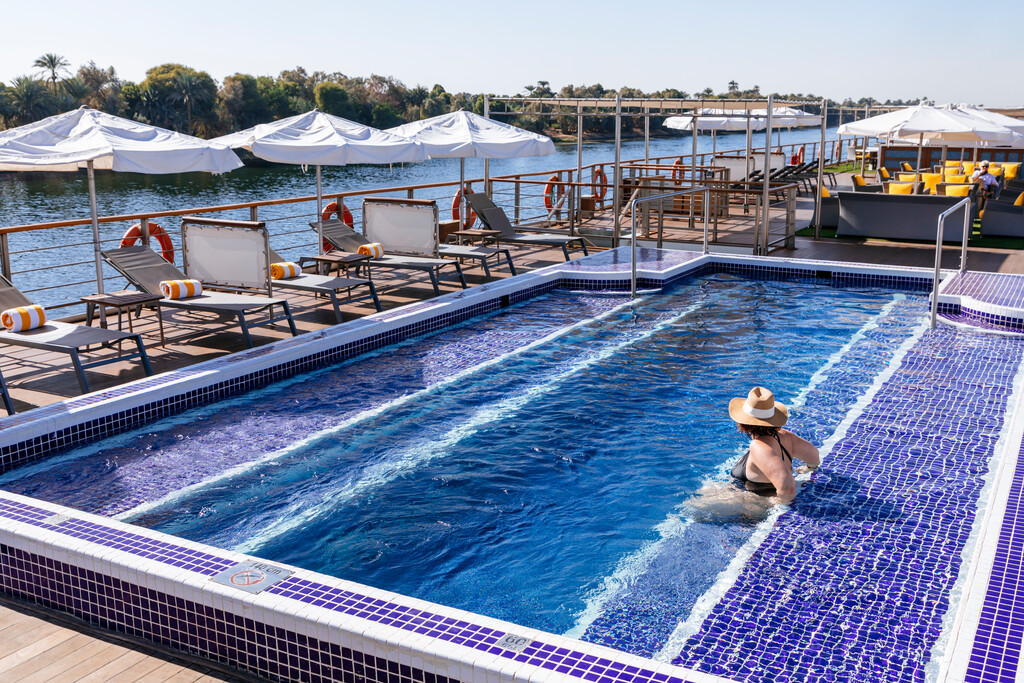 Medium RGB LEX Ship Oberoi Philae Exterior Pool AP191130 44388