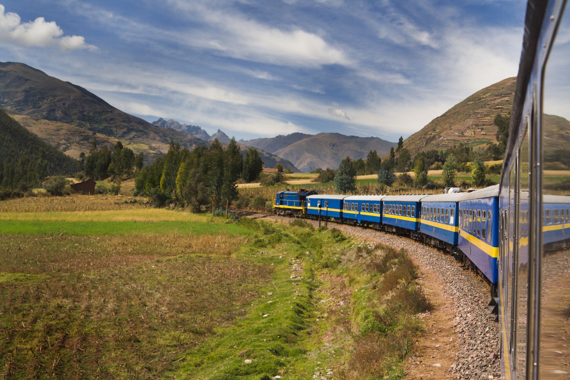 Peru Train To Machu Picchu, Traveling Mountain Railroad