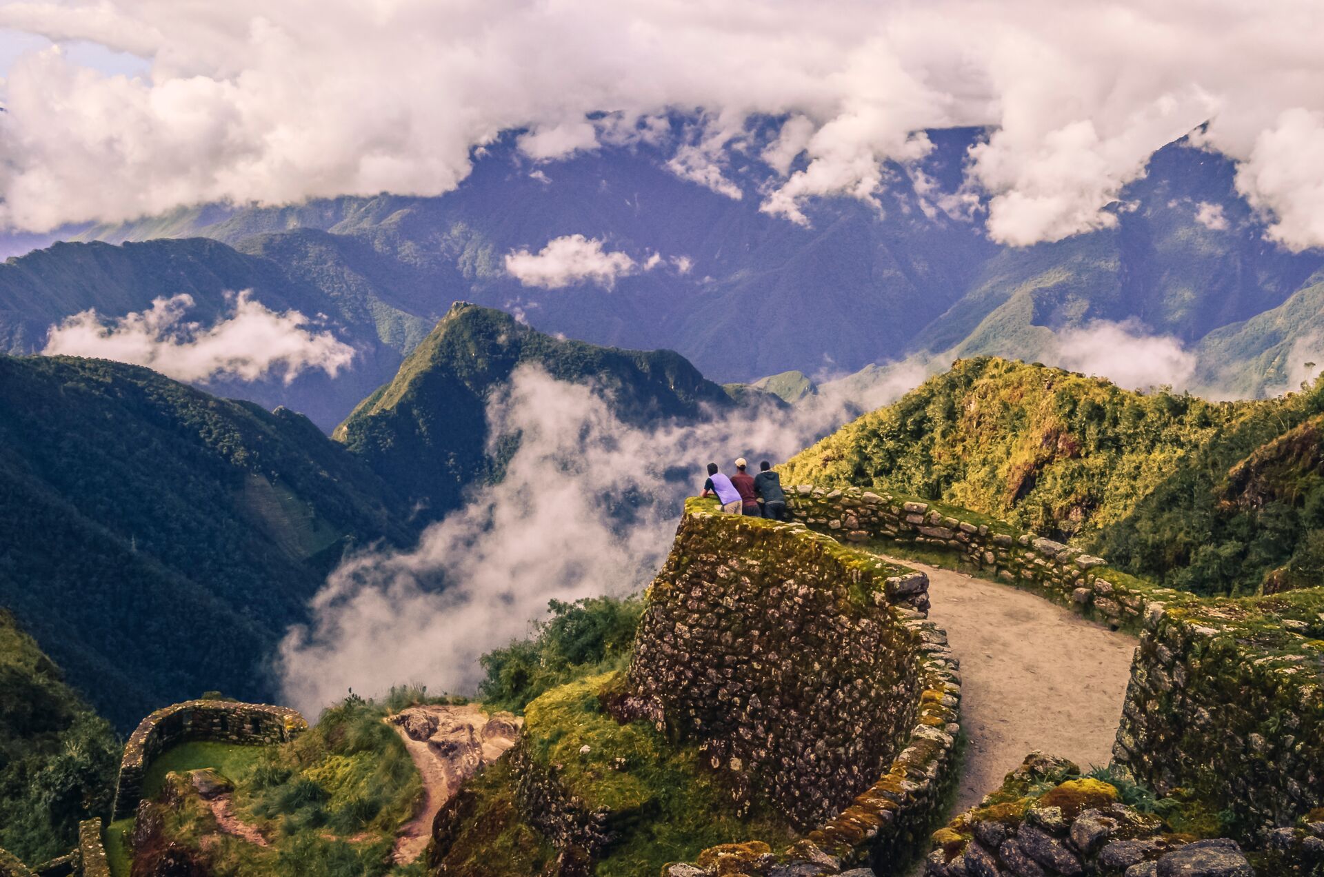 Peru People On The Inca Trail